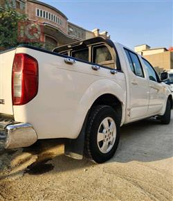 نيسان نافارا